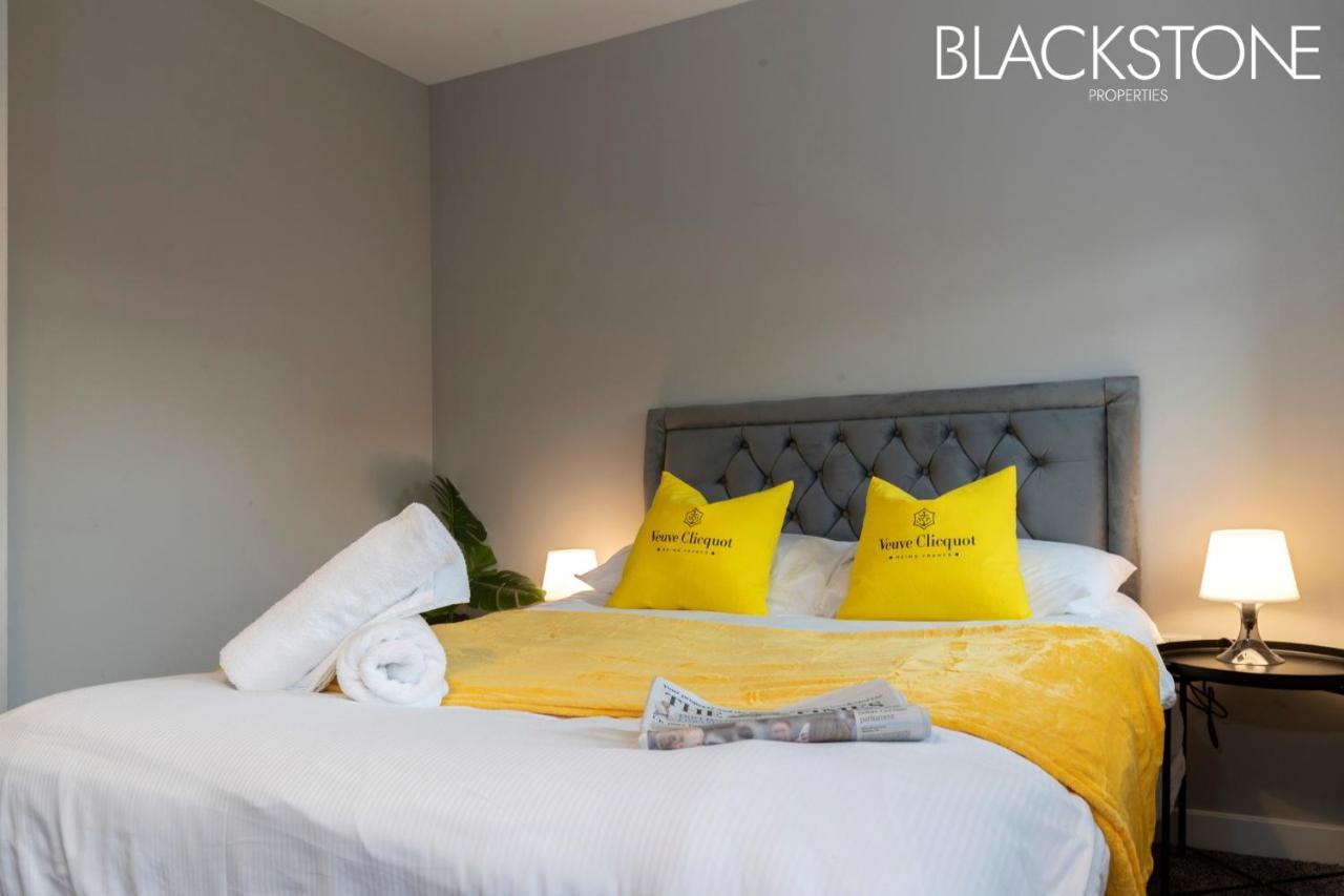 Champagne House - 4 Bed Property Plus 2 Sofa Beds By Bpne Дарлингтон Экстерьер фото